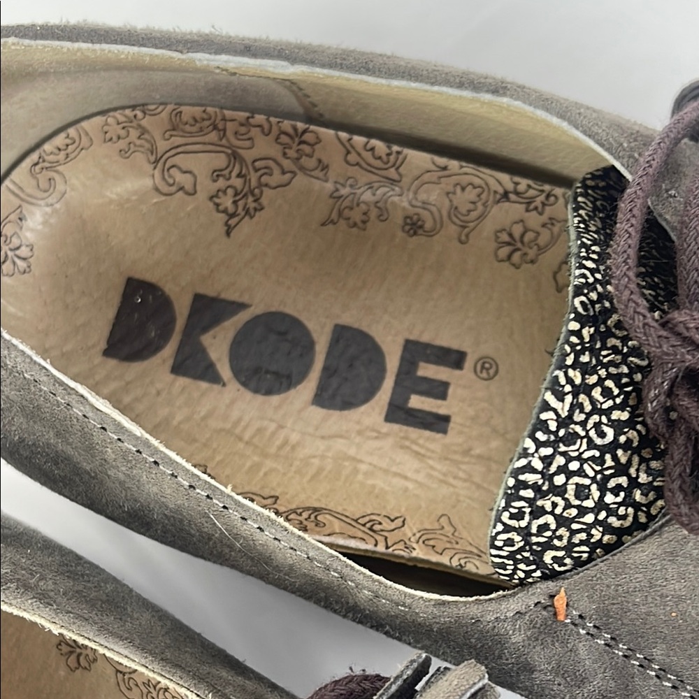 Dkode Elegant Gray Loafers With Patterned Design - image 8